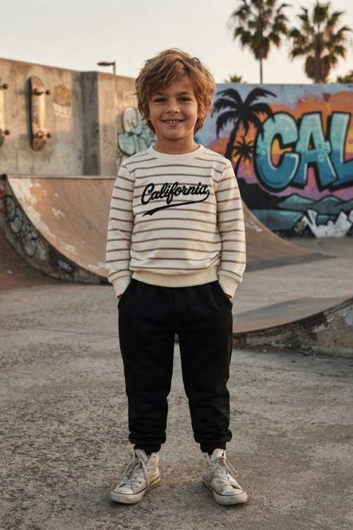 MK00135 Premium California Çizgili Takım  Krem